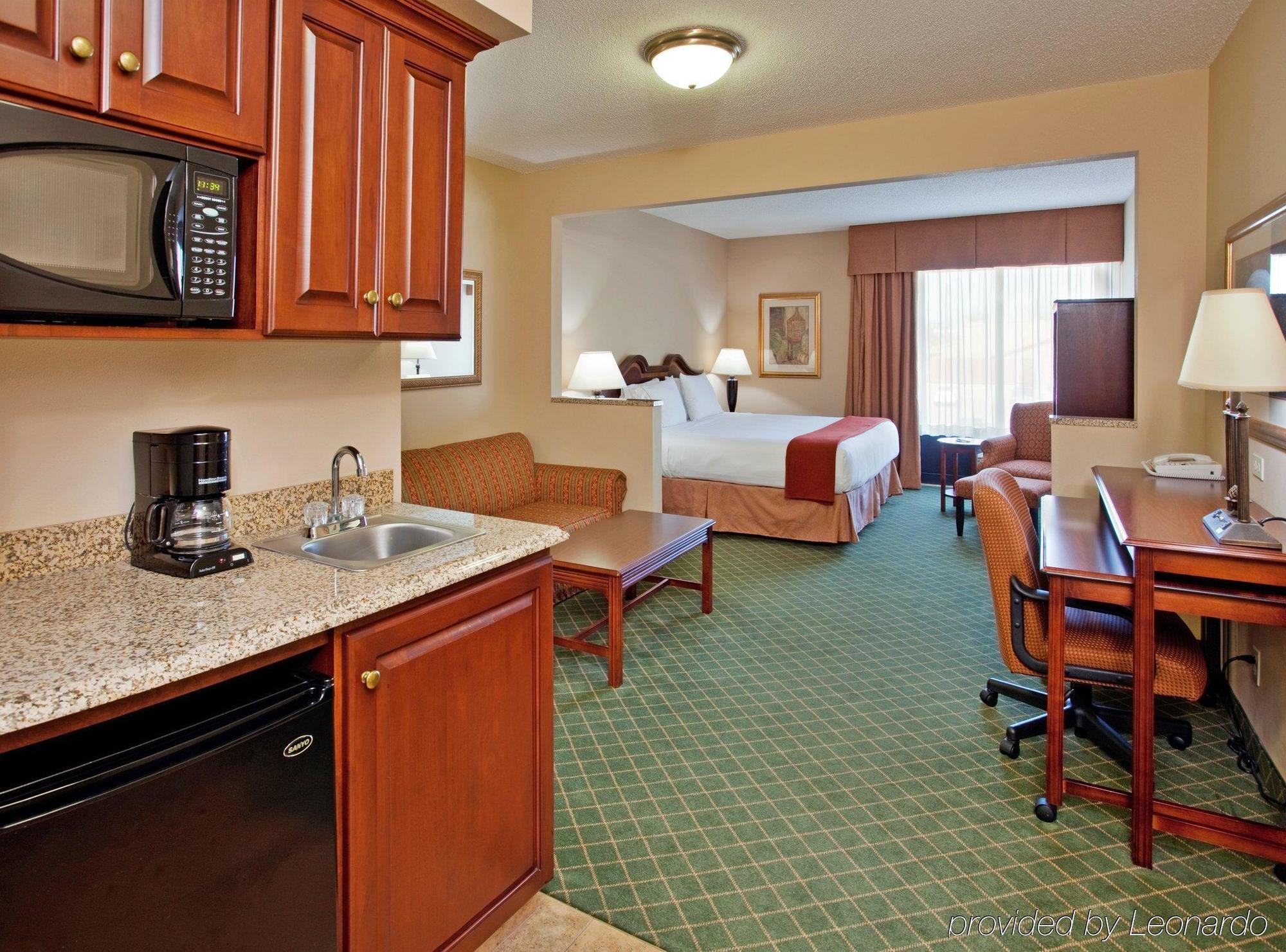 Holiday Inn Express Hotel & Suites Cape Girardeau I-55 By Ihg Rum bild